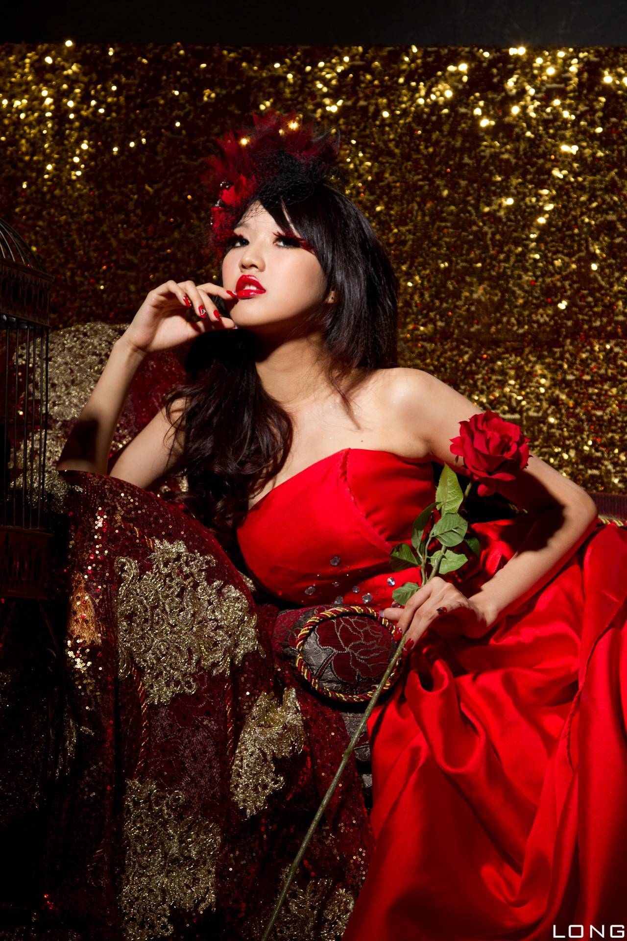 Jill 瑋廷 棚拍 婚紗之红 Beauty性感美女写真套图